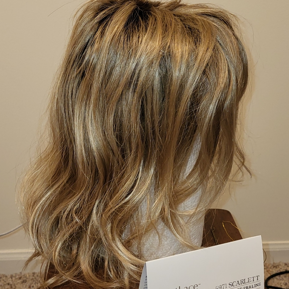 Woman's Wig: 5971 Scarlett 12FS8 Shaded Praline